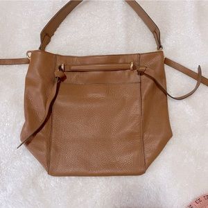 Banana Republic large leather shoulder bucket bag